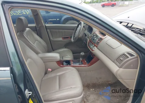 2005 Toyota Camry Xle V6 из США, поврежденный, VIN 4T1BF30K15U090278